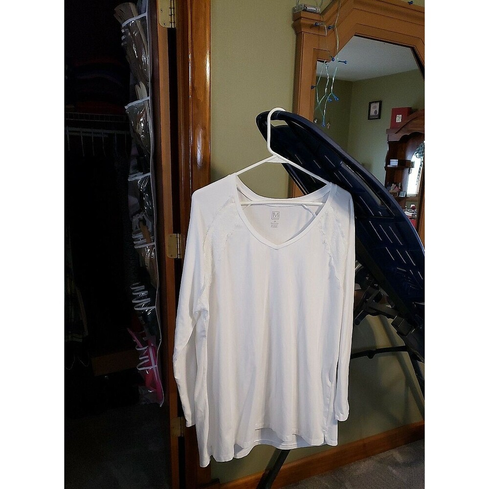Woman's Casual T-Shirt/ Top By: MASSINI Size: 2XL White  3/4 Sleeve *NWOT*